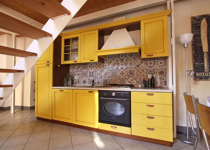 Palazzo Due Sorelle - Giardino Апартаменты *