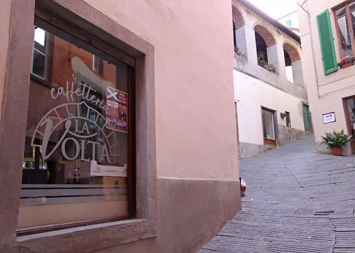 Palazzo Due Sorelle - Giardino Барга